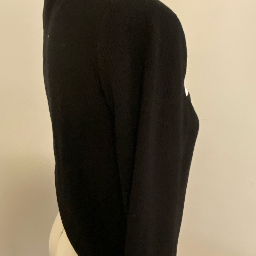 Elegant Black Long Sleeve Women's Top - Picture 3 of 6